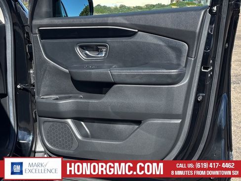Used 2025 Honda Pilot EX-L image 27