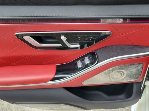 Used 2022 Mercedes-Benz S 580 4MATIC Sedan image 12