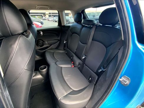 Used 2015 MINI Cooper 4-Door Hardtop FWD image 28