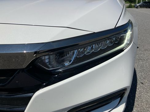 Used 2018 Honda Accord Sport image 26