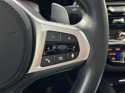 Used 2020 BMW M550i xDrive image 21