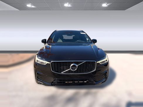 Used 2020 Volvo XC60 T6 R-Design w/ Protection Package Premier image 6