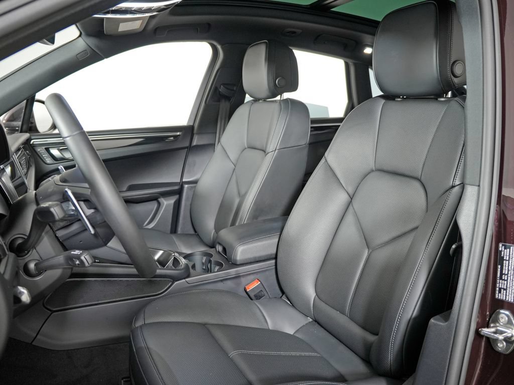 Certified 2026 Porsche Macan S AWD/4WD image 5