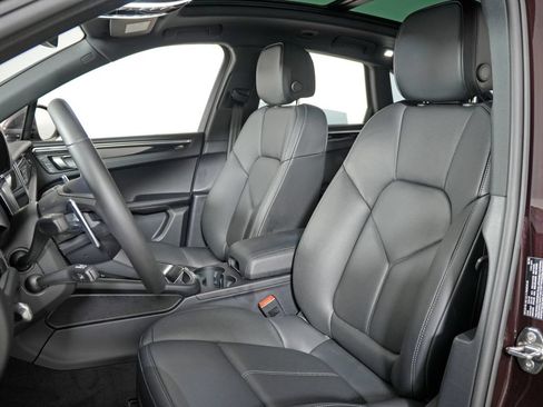 Used 2026 Porsche Macan S AWD/4WD image 5