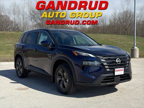 New 2026 Nissan Rogue SV AWD/4WD image 1