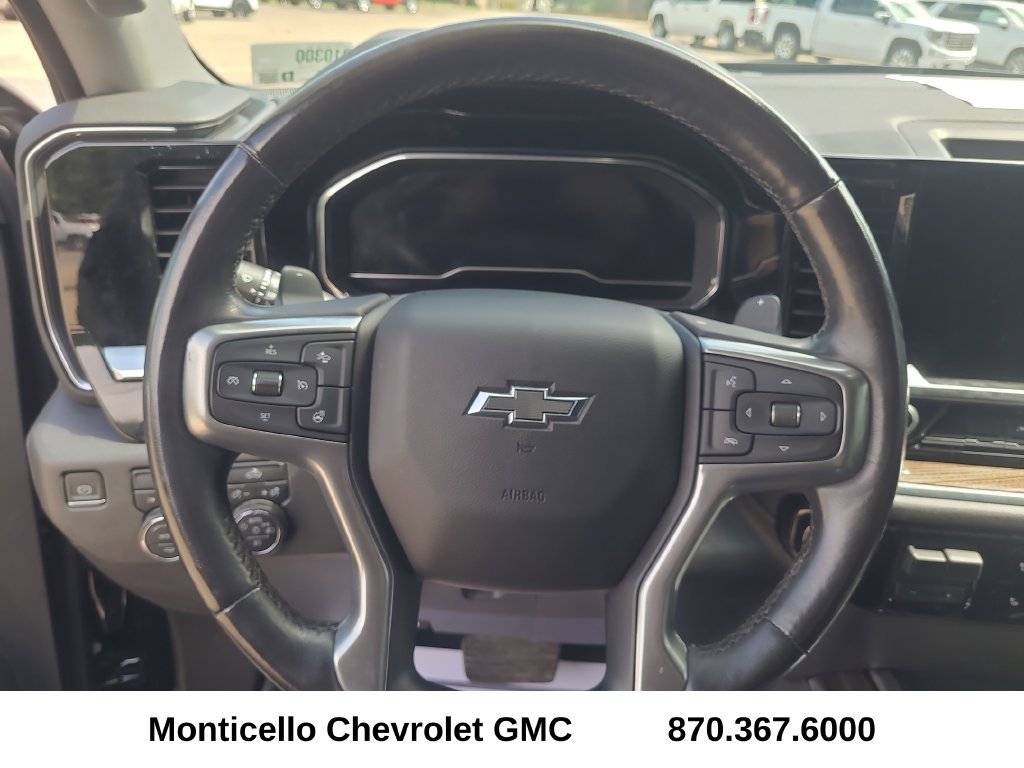 Used 2023 Chevrolet Silverado 1500 RST AWD/4WD image 17