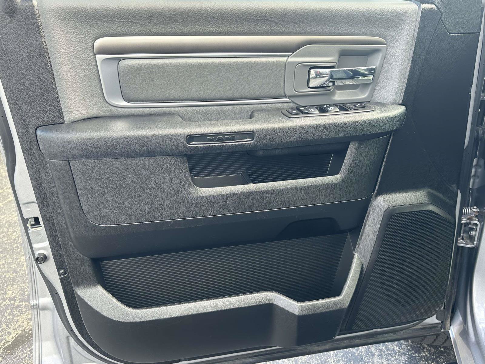 Used 2024 RAM 1500 Classic SLT AWD/4WD image 20