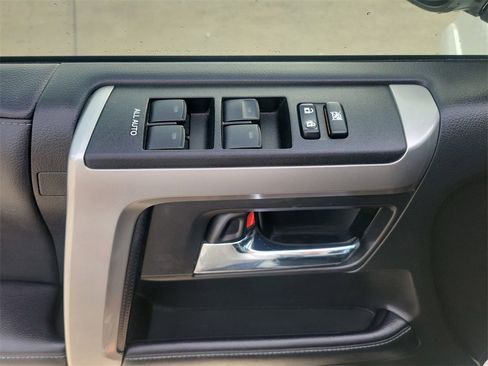 Used 2021 Toyota 4Runner SR5 Premium image 13