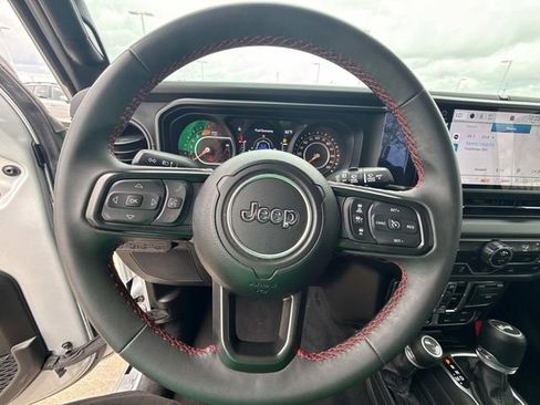 Used 2024 Jeep Wrangler Unlimited Rubicon image 28