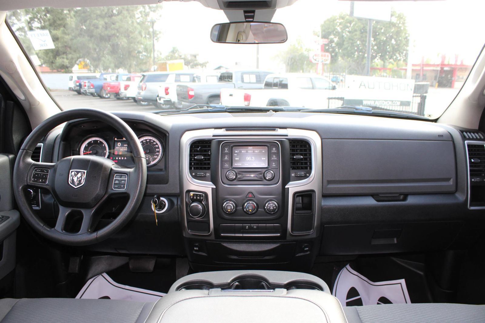 Used 2017 RAM 1500 Classic SLT RWD image 23