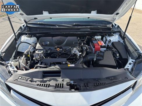 Used 2019 Toyota Camry XLE image 38