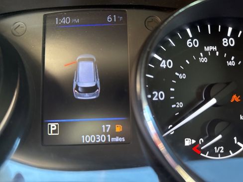 Used 2019 Nissan Rogue S image 14