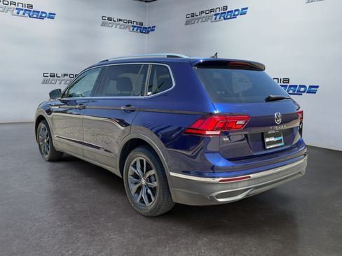 Used 2023 Volkswagen Tiguan SE w/ Panoramic Sunroof Package FWD image 7