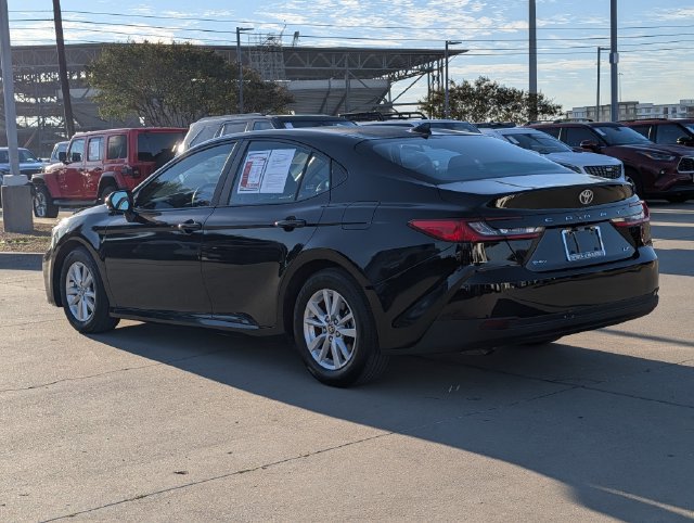 Used 2025 Toyota Camry LE FWD image 9
