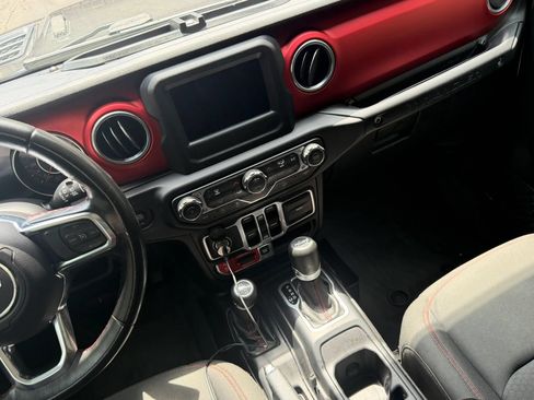 Used 2018 Jeep Wrangler Unlimited Rubicon AWD/4WD image 18