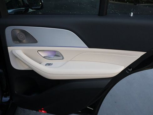 Certified 2025 Mercedes-Benz GLE 350 4MATIC image 16