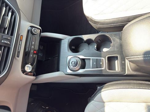 Used 2023 Ford Escape Platinum w/ Premium Technology Package image 20