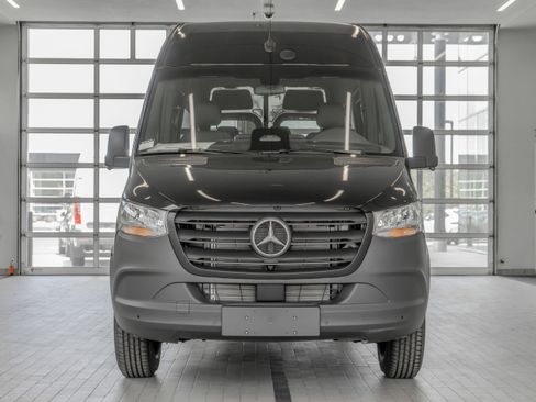 New 2025 Mercedes-Benz Sprinter 2500 image 11