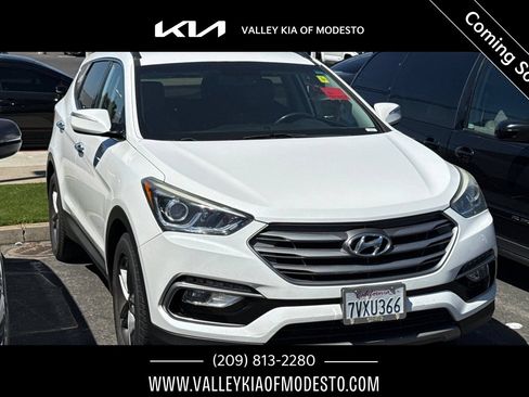 Used 2017 Hyundai Santa Fe Sport FWD image 1