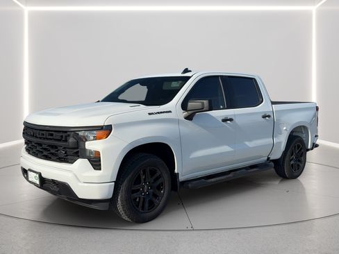 Used 2024 Chevrolet Silverado 1500 Custom w/ Turbomax Blackout Package RWD image 1