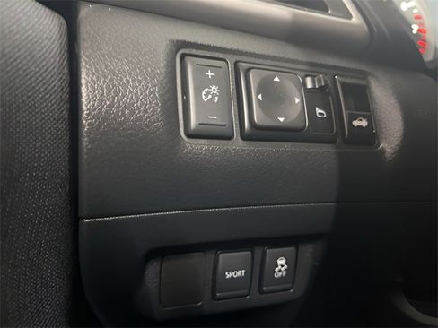 Used 2019 Nissan Sentra SR image 22