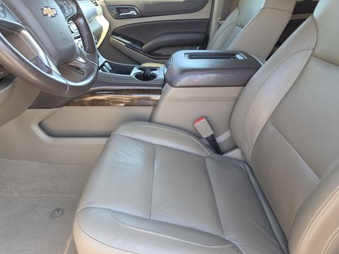 Used 2019 Chevrolet Tahoe LT RWD image 12