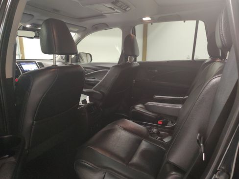 Used 2017 Honda Pilot Elite image 11
