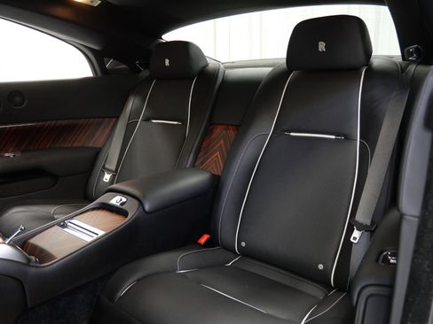 Used 2016 Rolls-Royce Wraith image 16
