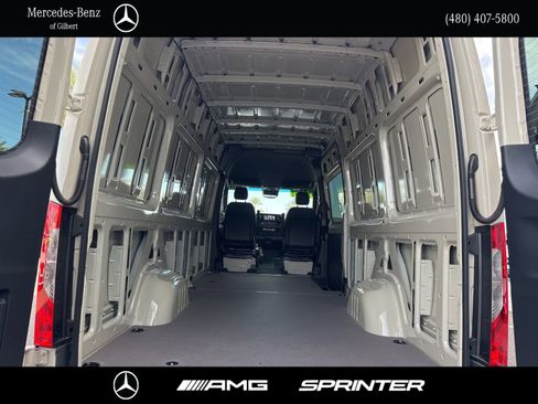 Used 2026 Mercedes-Benz Sprinter 2500 image 6