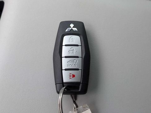 Used 2025 Mitsubishi Outlander SEL FWD image 31
