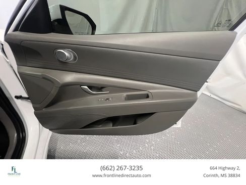 Used 2024 Hyundai Elantra SE FWD image 21