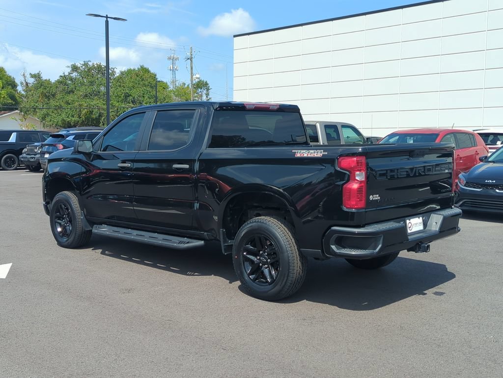 Used 2023 Chevrolet Silverado 1500 Custom Trail Boss w/ LPO, Dark Essentials Package AWD/4WD image 5