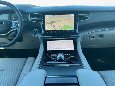 New 2026 Jeep Grand Wagoneer Summit AWD/4WD image 20
