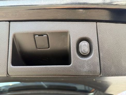 Used 2020 Chevrolet Suburban LT w/ RST Edition image 41