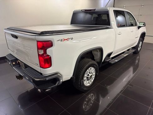Used 2022 Chevrolet Silverado 2500 LT AWD/4WD image 5