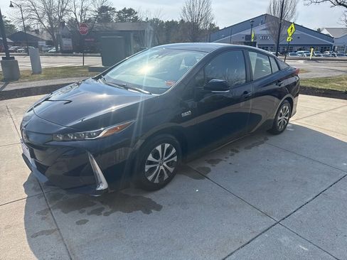 Used 2021 Toyota Prius Prime LE FWD image 13