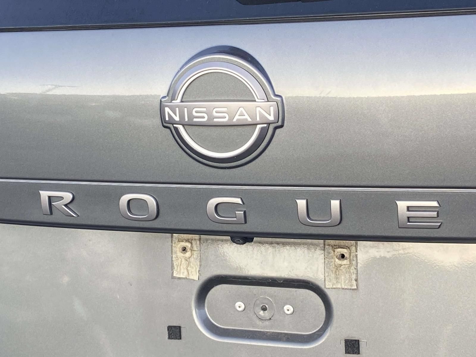 Used 2024 Nissan Rogue SV FWD image 12
