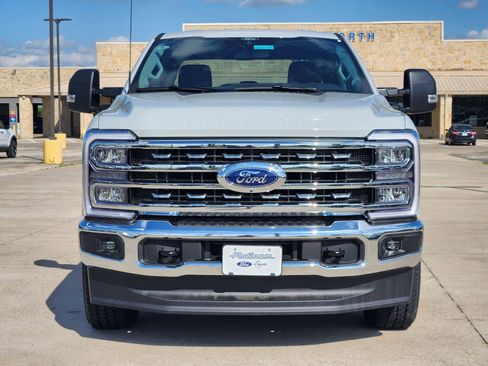 New 2026 Ford F250 XLT w/ XLT Premium Package AWD/4WD image 6