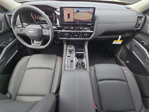 New 2026 Nissan Pathfinder SL FWD image 20