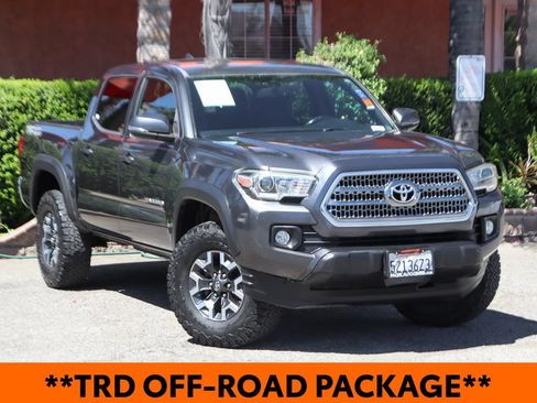 Used 2016 Toyota Tacoma TRD Off-Road w/ Towing Package RWD image 2