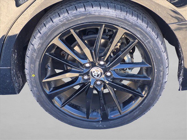 Used 2024 Toyota Camry XSE FWD image 16