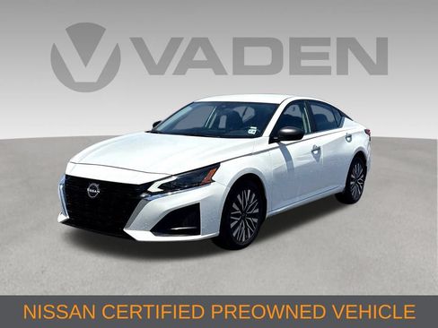 Used 2024 Nissan Altima 2.5 SV AWD/4WD image 3