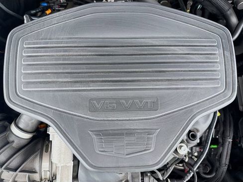 Used 2024 Cadillac XT6 Premium Luxury image 32