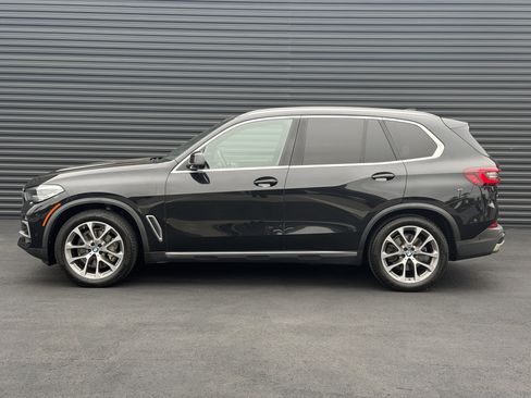 Used 2021 BMW X5 sDrive40i w/ Premium Package RWD image 2