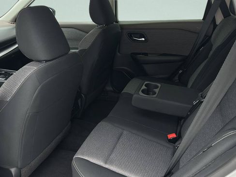 Used 2023 Nissan Rogue SV AWD/4WD image 9