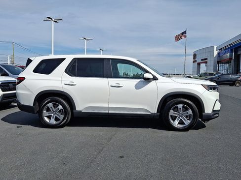 Certified 2025 Honda Pilot EX-L image 7