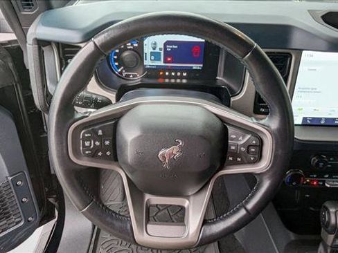Used 2024 Ford Bronco Outer Banks w/ Sasquatch Package image 12