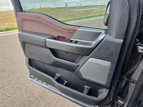 Used 2022 Ford F150 Lariat w/ Equipment Group 502A High image 16