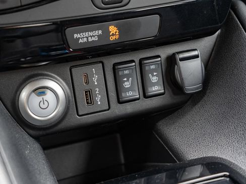 Certified 2025 Nissan Leaf SV Plus FWD image 19