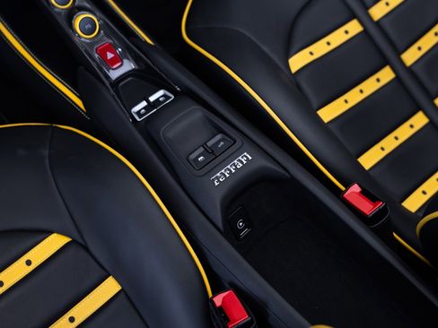 Used 2023 Ferrari F8 Tributo RWD image 50